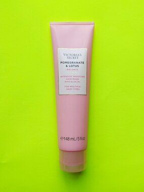Victoria's Secret Pomegranate & Lotus Moisturizing Hair Mask